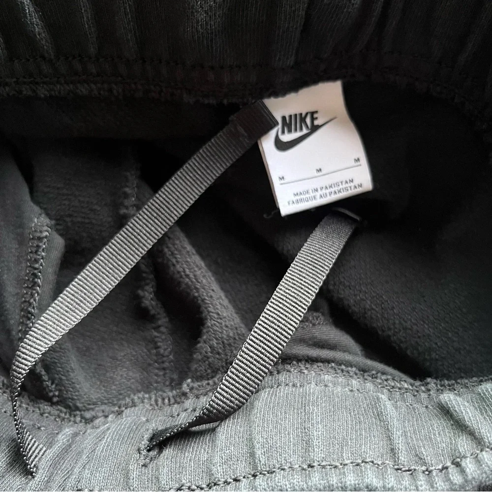Nike Kids' Boys Air Club Fleece Grade School Joggers Size M